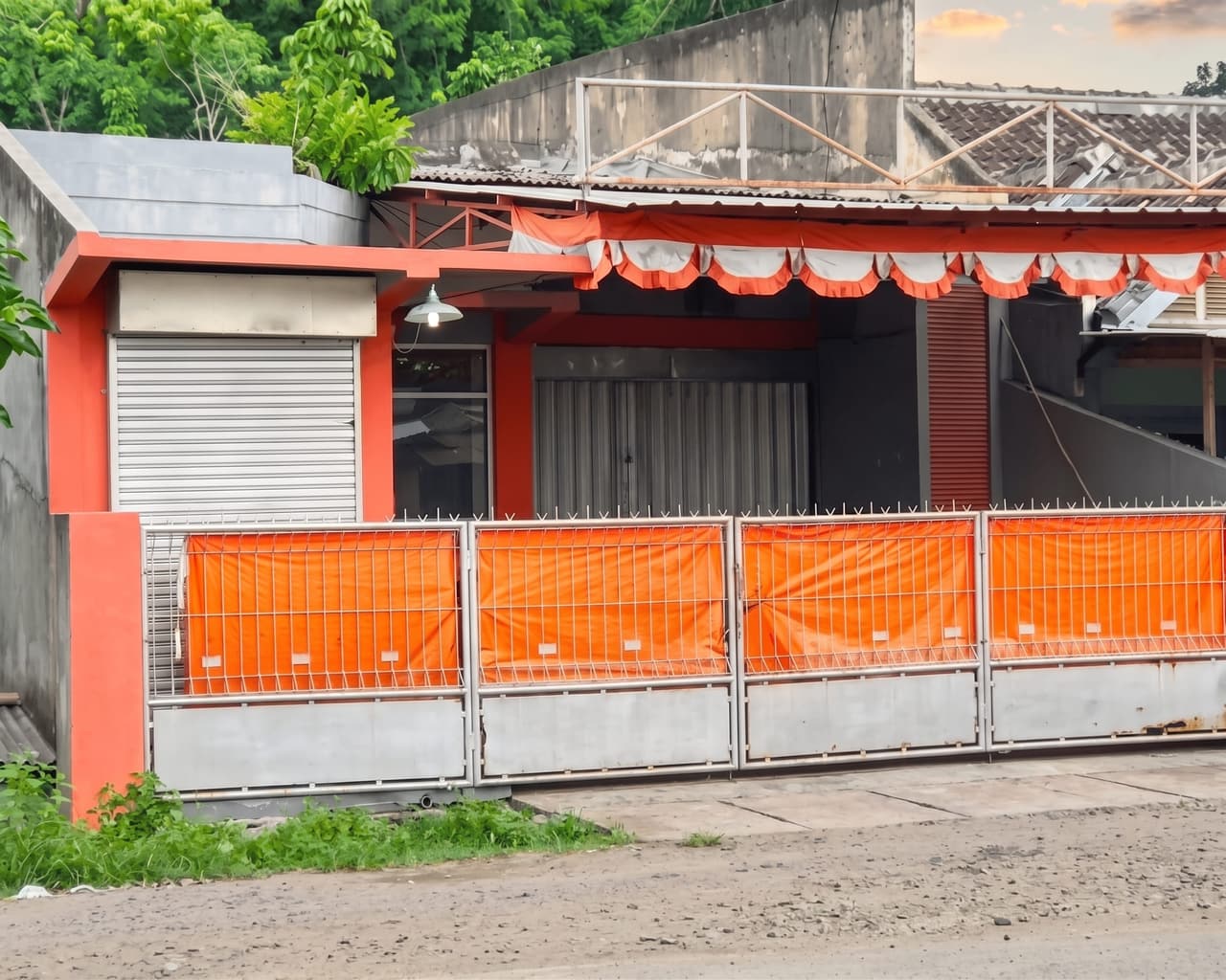 Ruko dijual di Panjang, Bandar Lampung - tampak depan