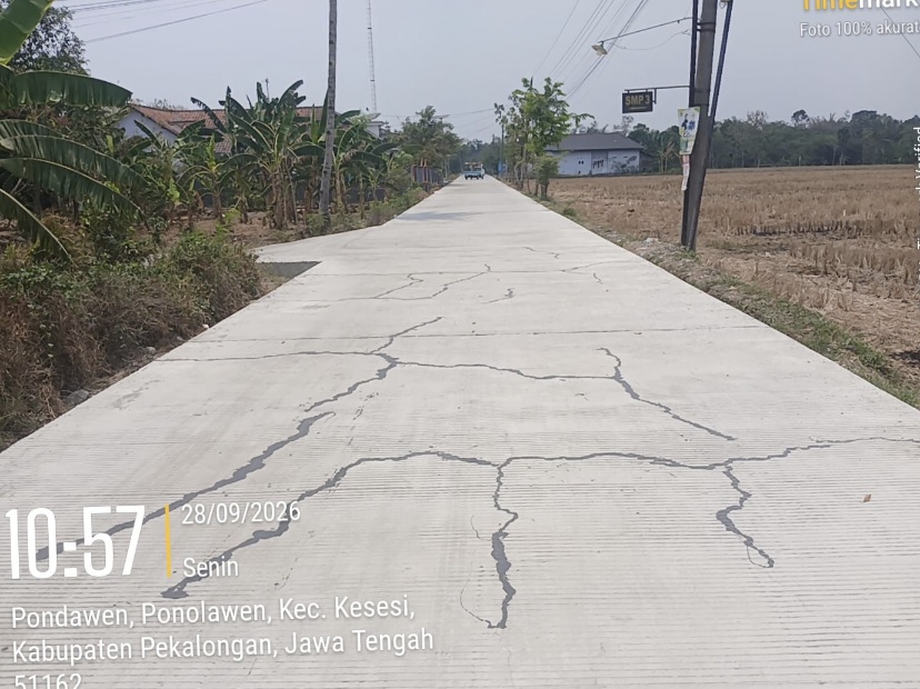 Jalan Beton di Kesesi Baru Rampung Sudah Retak, LAPPAS-RI Pertanyakan Mutu, Papan Proyek hingga Mekanisme Pengadaan