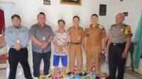 Pemkot Pekalongan dan KP2MI Datangi Rumah Sujari, Keluarga Berharap Istri Segera Pulang ke Indonesia Pemkot Pekalongan dan KP2MI Datangi Rumah Sujari, Keluarga Berharap Istri Segera Pulang ke Indonesia