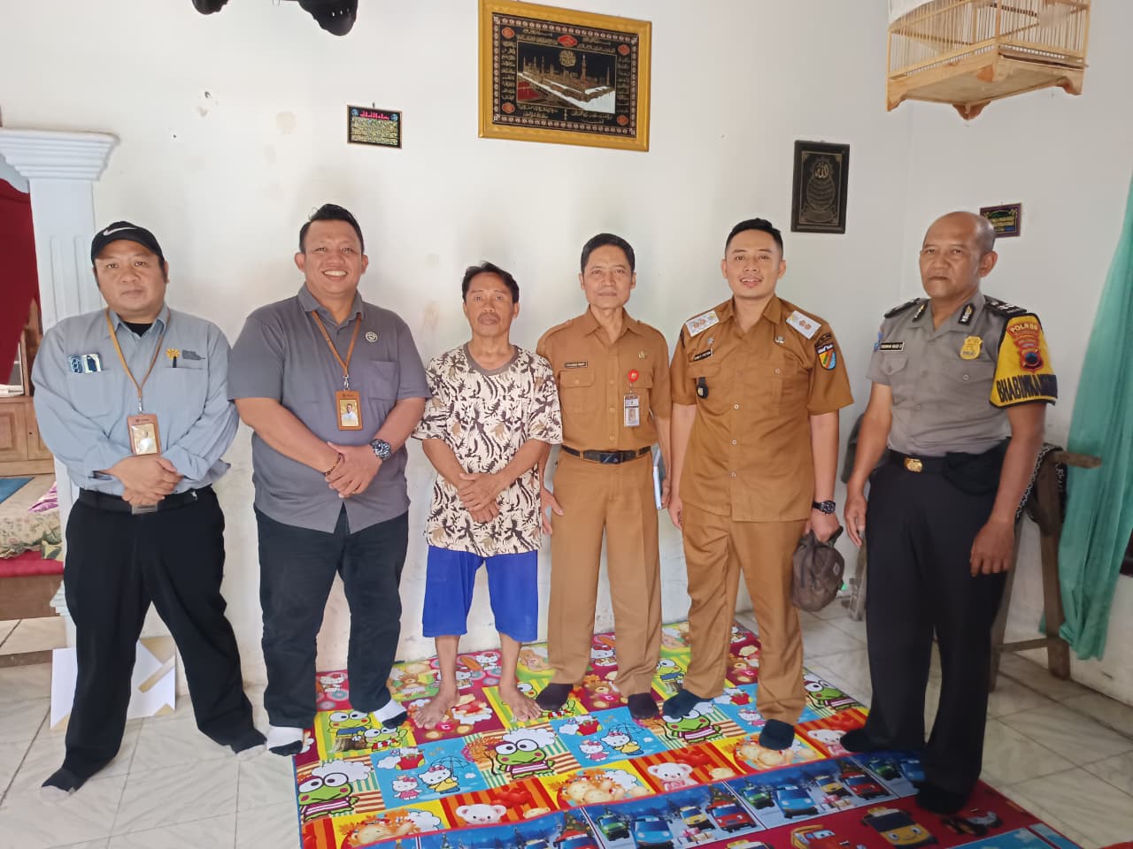Pemkot Pekalongan dan KP2MI Datangi Rumah Sujari, Keluarga Berharap Istri Segera Pulang ke Indonesia