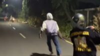 Viral Lagi! Video Tawuran Remaja Pakai Senjata Tajam Gegerkan Kota Pekalongan Viral Lagi! Video Tawuran Remaja Pakai Senjata Tajam Gegerkan Kota Pekalongan