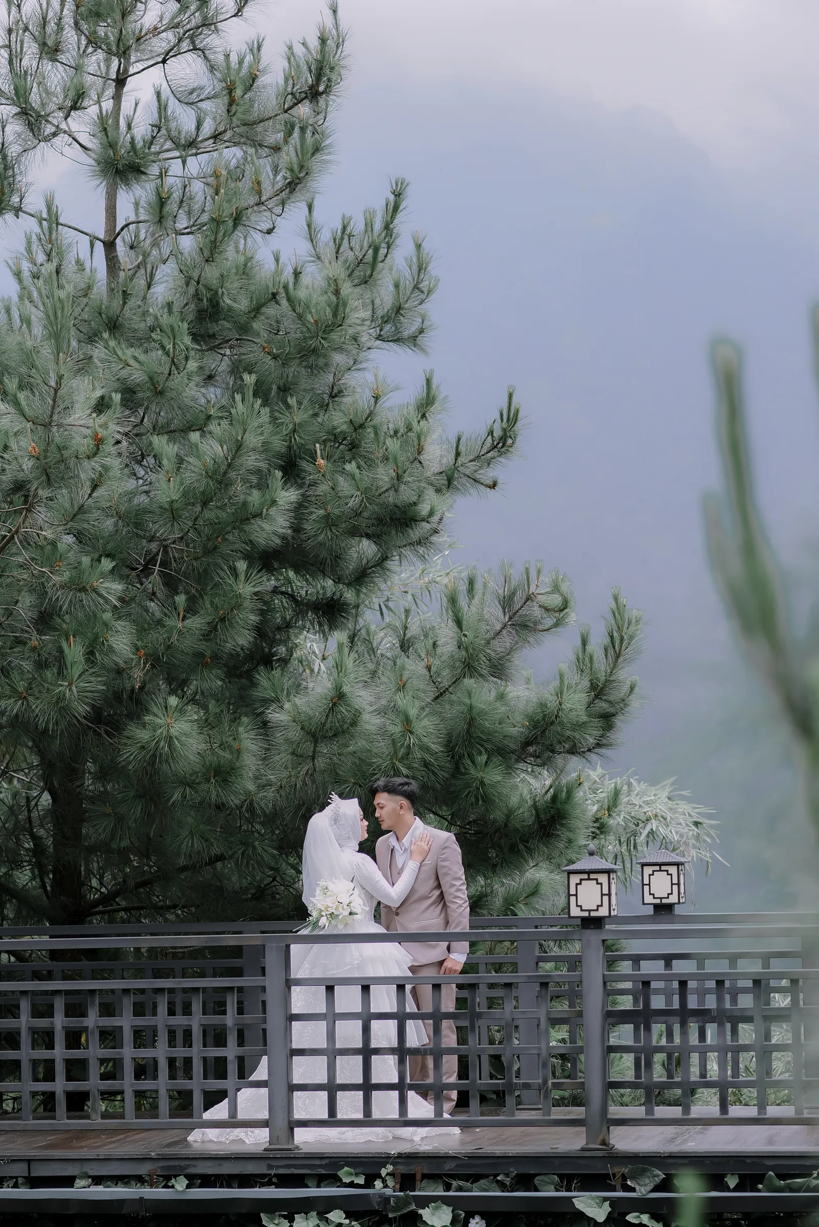Scenic Outdoor Nature Romantic Session
