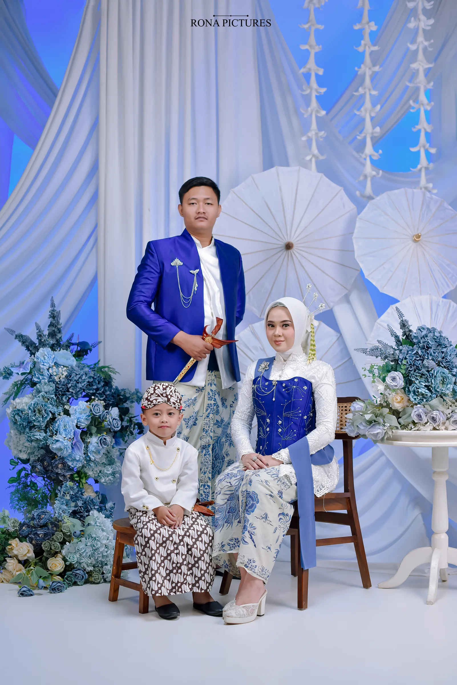 Harmoni Keluarga dalam Balutan Adat Sunda