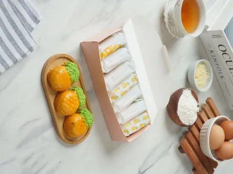 Pineapple Cake